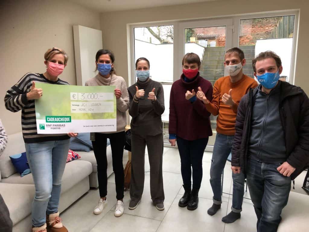 JCI Leuven haalt 3.000 euro op voor vzw Honk